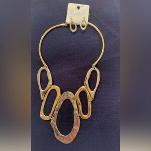 Elegant Gold and Silver Women's Necklace and earrings set !